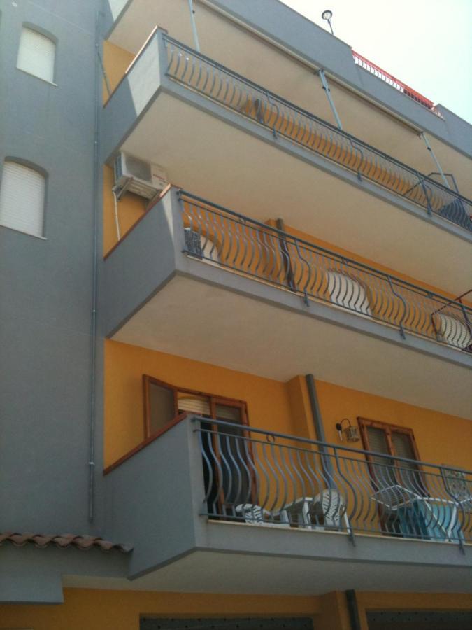 Residence La Fenice Ff Giardini Naxos Luaran gambar