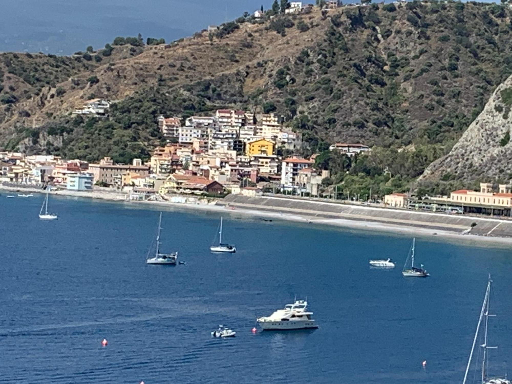 Residence La Fenice Ff Giardini Naxos Luaran gambar